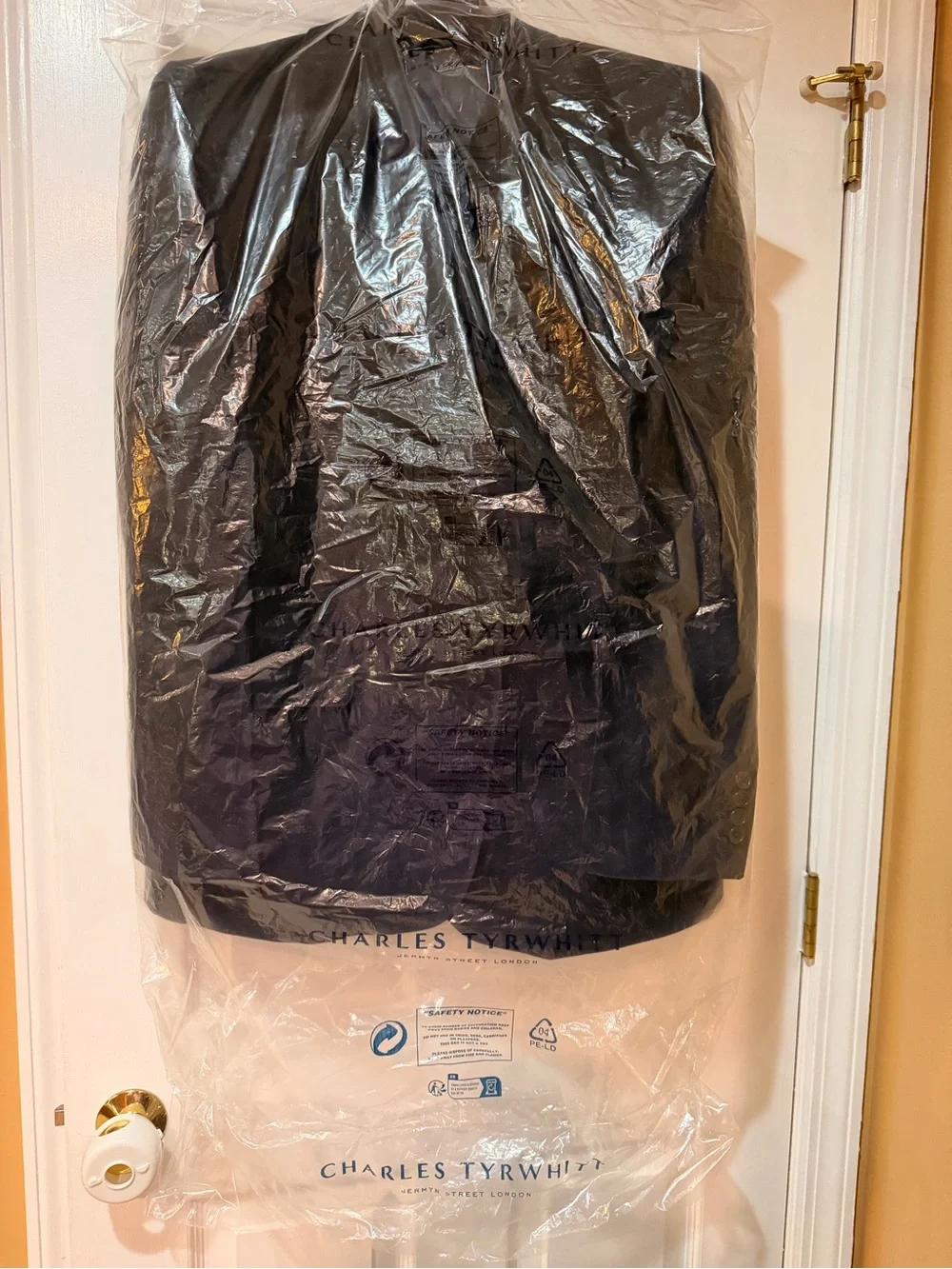 Charles Tyrwhitt luxurious velvet